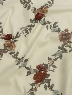 Brushed Stretch Cotton Twill Print – Cream, Green and Red Floral Lattice – Mood Exclusive Rose Above Brushed Stretch Cotton Twill Print – Cream, Green and Red Floral Lattice – Mood Exclusive Rose Above