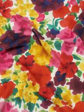 Stretch Cotton and Viscose Sateen Print – Red, Yellow and Green Painterly Floral – Mood Exclusive Spring Afternoon Stretch Cotton and Viscose Sateen Print – Red, Yellow and Green Painterly Floral – Mood Exclusive Spring Afternoon