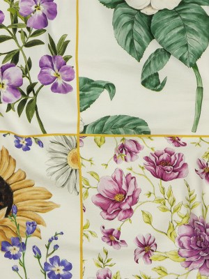 Stretch Cotton Canvas Print – White Floral Patchwork – Mood Exclusive Midsummer festive Stretch Cotton Canvas Print – White Floral Patchwork – Mood Exclusive Midsummer festive