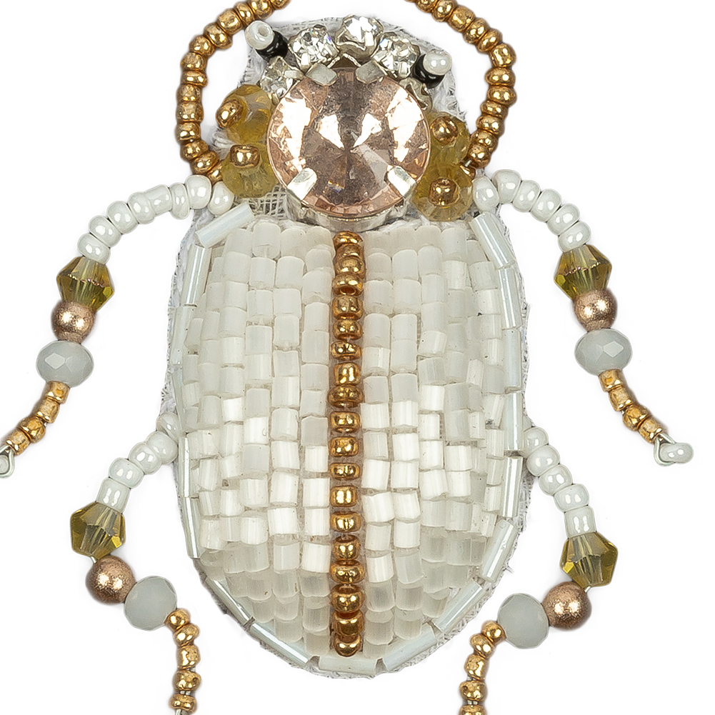 Metallic Gold and Satin White Beetle Rhinestone and Glass Beaded Applique – 2.25″ x 2″ Metallic Gold and Satin White Beetle Rhinestone and Glass Beaded Applique – 2.25″ x 2″