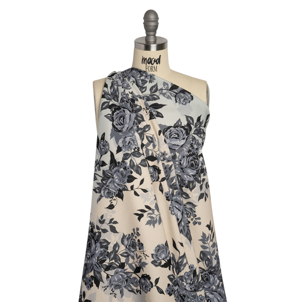 Brushed Stretch Cotton Twill Panel – Blue and Cream Roses – Mood Exclusive Space for Grace Brushed Stretch Cotton Twill Panel – Blue and Cream Roses – Mood Exclusive Space for Grace