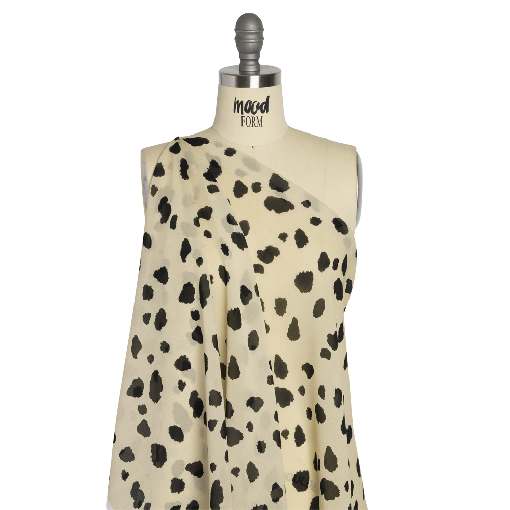 Mood Exclusive Coach Dog Trot Viscose Georgette Mood Exclusive Coach Dog Trot Viscose Georgette