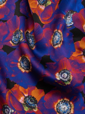 Silk Charmeuse 19mm – Ultraviolet Blue, Orange and Black Glowing Flowers Silk Charmeuse 19mm – Ultraviolet Blue, Orange and Black Glowing Flowers