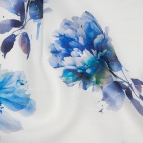 Medium Weight Linen Woven Print – Wisteria Blue on White Wild Roses Medium Weight Linen Woven Print – Wisteria Blue on White Wild Roses