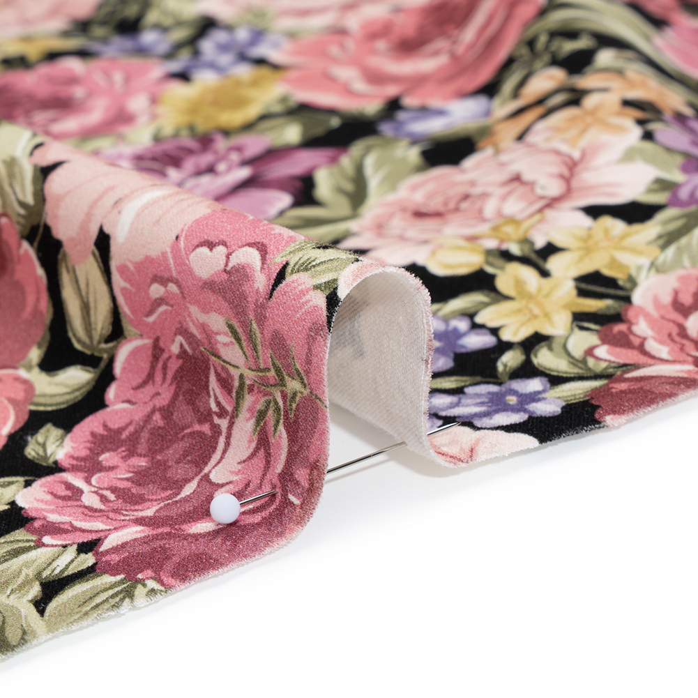 Brushed Cotton Woven – Rose Pink, Purple and Black Blooming Flowers – Mood Exclusive Tender Bloom Print Brushed Cotton Woven – Rose Pink, Purple and Black Blooming Flowers – Mood Exclusive Tender Bloom Print