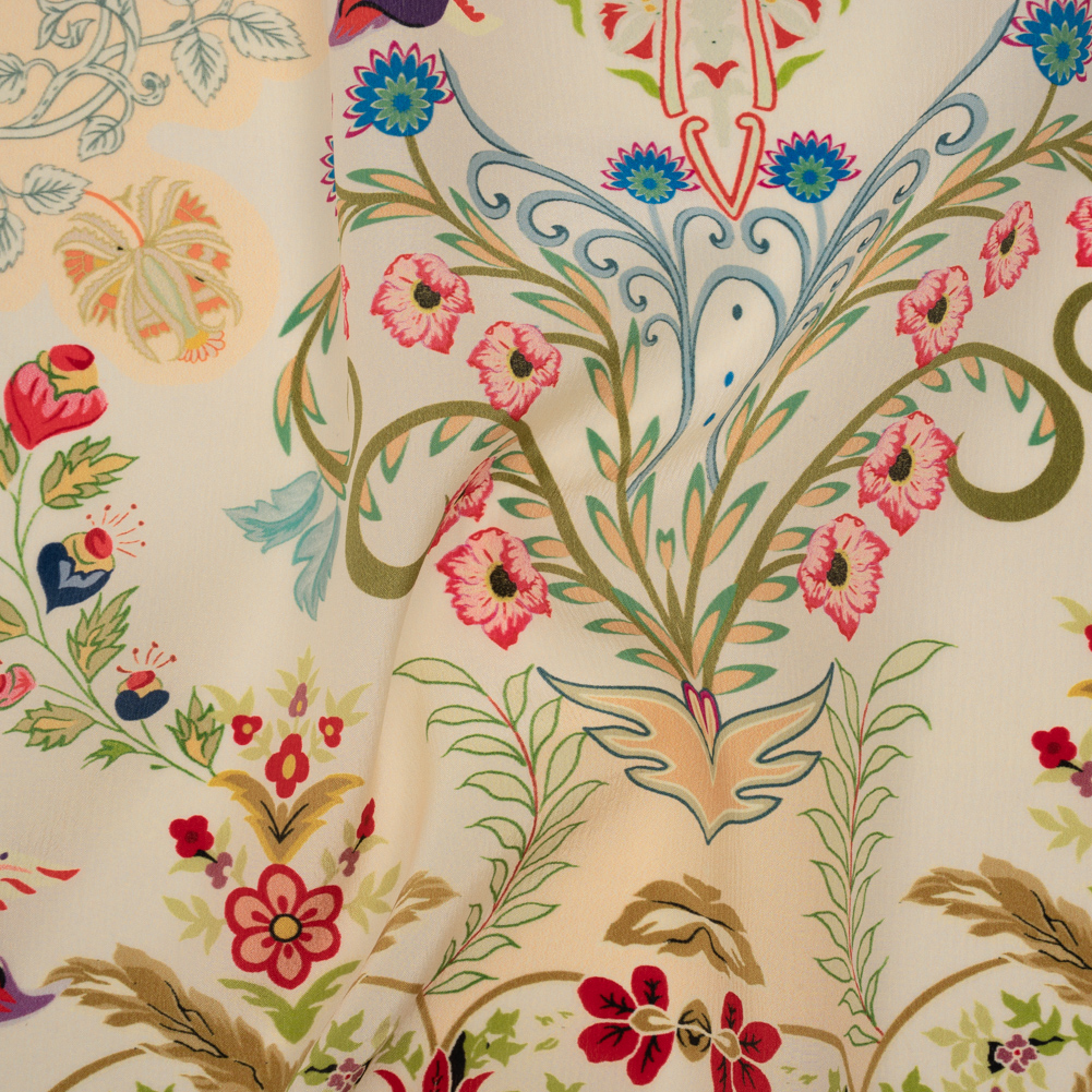 Crinkled Silk Crepe de Chine Print Made in Italy – Beige, Tan and Red Flowers and Crests – Deadstock Crinkled Silk Crepe de Chine Print Made in Italy – Beige, Tan and Red Flowers and Crests – Deadstock
