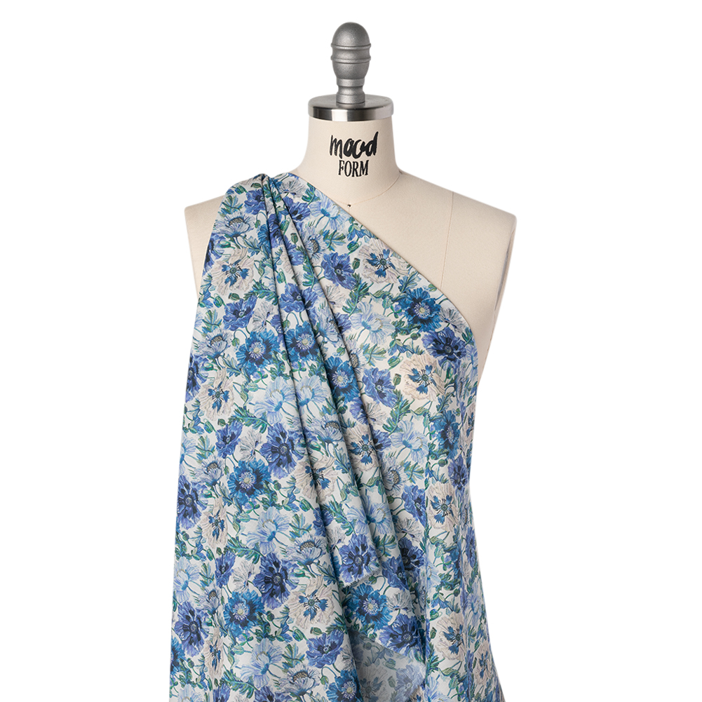 Liberty Fabrics Tana Lawn® – Poppy Amelie Blue – Sky, Cobalt Blue and Green Poppy Flower Field Liberty Fabrics Tana Lawn® – Poppy Amelie Blue – Sky, Cobalt Blue and Green Poppy Flower Field