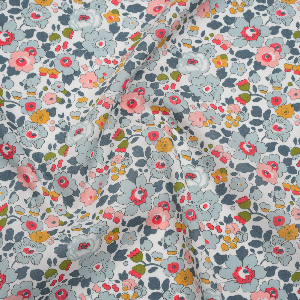 Liberty Fabrics Tana Lawn® – Betsy Multi Pastel – Light Blue, Pink and Muted Blue Floral Liberty Fabrics Tana Lawn® – Betsy Multi Pastel – Light Blue, Pink and Muted Blue Floral
