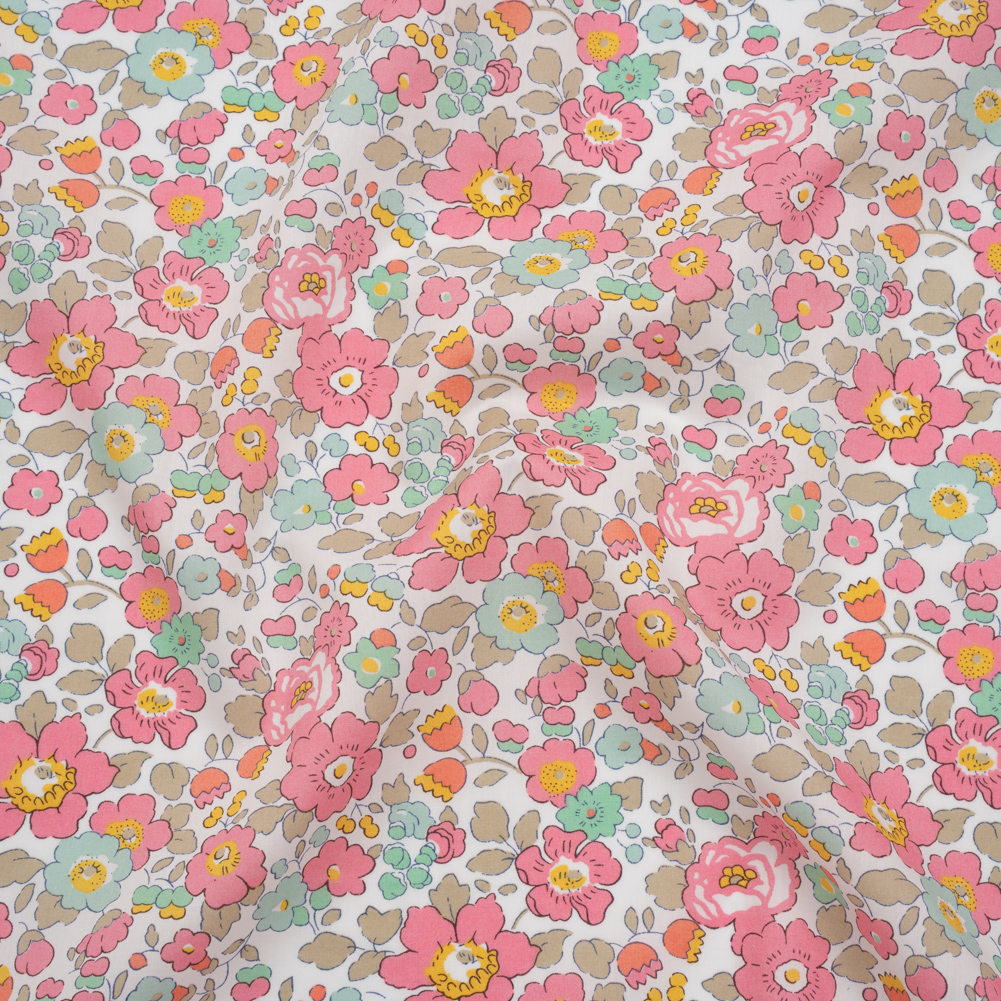 Liberty Fabrics Tana Lawn® – Betsy Light Pink – Pink, Baby Blue and Greenish Beige Floral Liberty Fabrics Tana Lawn® – Betsy Light Pink – Pink, Baby Blue and Greenish Beige Floral