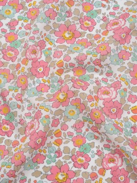 Liberty Fabrics Tana Lawnยฎ – Betsy Light Pink – Pink, Baby Blue and Greenish Beige Floral Liberty Fabrics Tana Lawnยฎ – Betsy Light Pink – Pink, Baby Blue and Greenish Beige Floral