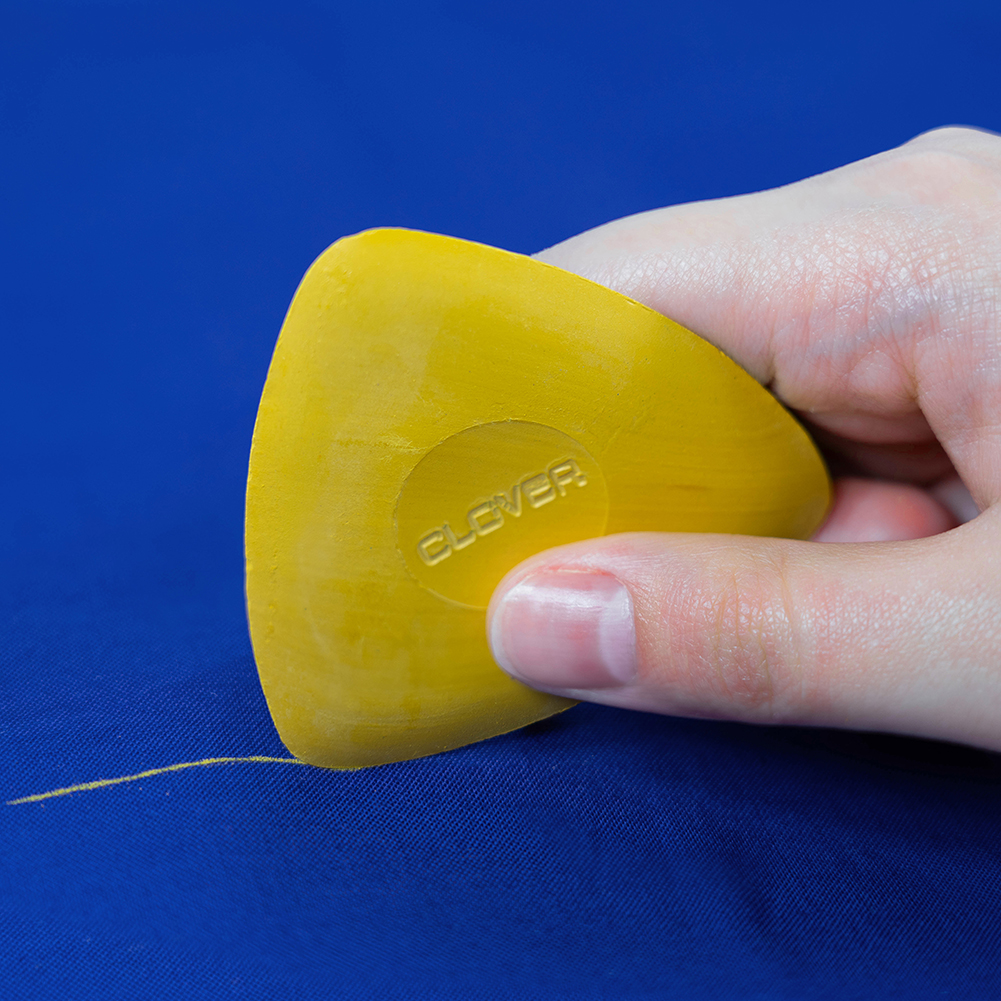 Clover Triangle Tailor’s Chalk – Yellow Clover Triangle Tailor’s Chalk – Yellow
