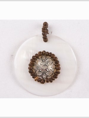 50mm Natural White Shell Pendant 50mm Natural White Shell Pendant