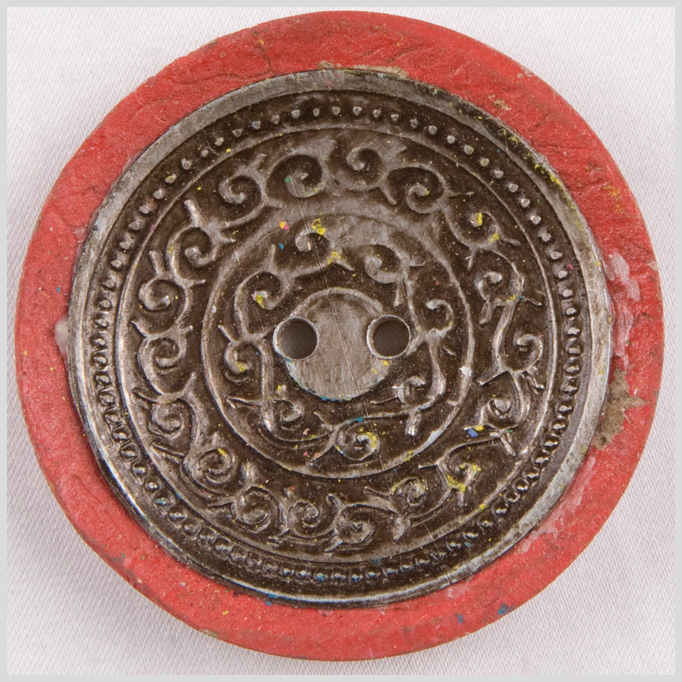 Red and Silver Foiled 2-Hole Coconut Button – 74L/47mm Red and Silver Foiled 2-Hole Coconut Button – 74L/47mm