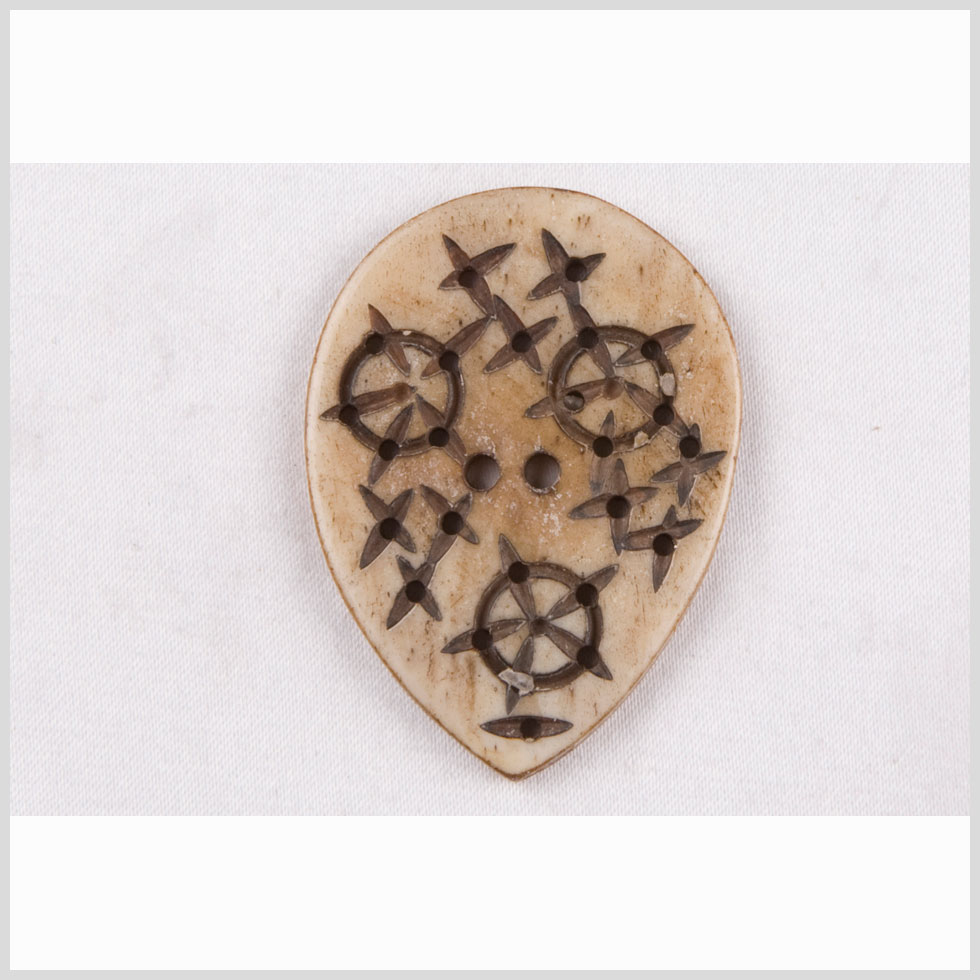 Natural Bone Abstract Leaf-Shaped 2-Hole Button – 60L/38mm Natural Bone Abstract Leaf-Shaped 2-Hole Button – 60L/38mm