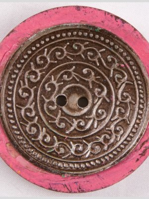 Pink and Silver Foiled 2-Hole Coconut Button – 74L/47mm Pink and Silver Foiled 2-Hole Coconut Button – 74L/47mm