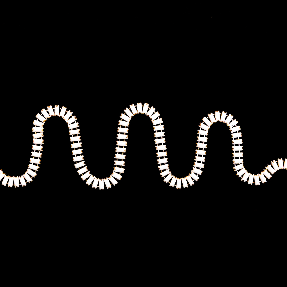 Italian White and Gold Baguette Chain Trim – 0.25″ Italian White and Gold Baguette Chain Trim – 0.25″