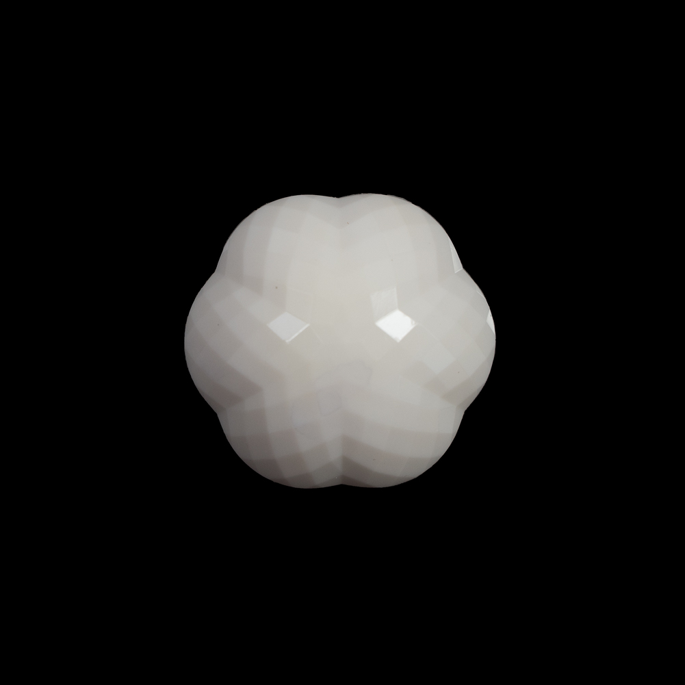 Italian Beige Floral Beveled Shank Back Button – 30L/19mm Italian Beige Floral Beveled Shank Back Button – 30L/19mm