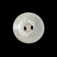 Italian Beige Iridescent 2-Hole Button – 36L/23mm Italian Beige Iridescent 2-Hole Button – 36L/23mm