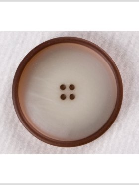 White Brown Plastic Button – 44L/28mm White Brown Plastic Button – 44L/28mm