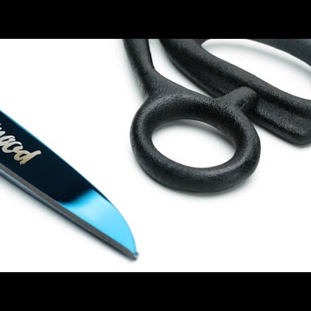 Mood 9″ Metallic Blue Knife-Edge Dressmaker’s Shears with Matte Rubber Grips Mood 9″ Metallic Blue Knife-Edge Dressmaker’s Shears with Matte Rubber Grips
