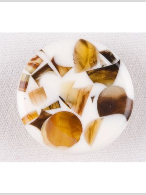 White and Amber Plastic Button – 44L/28mm White and Amber Plastic Button – 44L/28mm