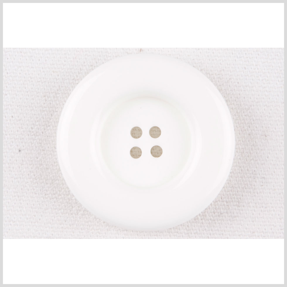 White Plastic Button – 44L/28mm White Plastic Button – 44L/28mm
