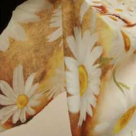 Medium Weight Linen Woven Print – Sun Yellow and White Daisies Medium Weight Linen Woven Print – Sun Yellow and White Daisies