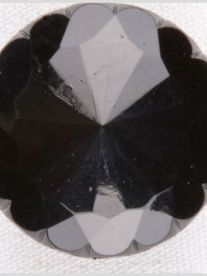 Plastic Shank Back Button – 30L/19mm – Black Flower Petal Rim Plastic Shank Back Button – 30L/19mm – Black Flower Petal Rim