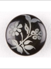 Black and Gray Floral Plastic Shank-Back Button – 32L/20mm Black and Gray Floral Plastic Shank-Back Button – 32L/20mm