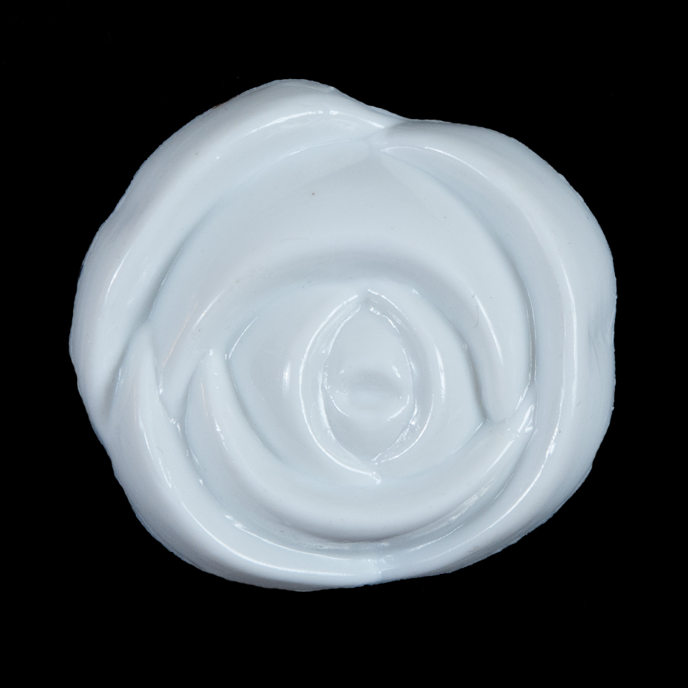 White Rose-Shaped Plastic Button – 50L/32mm White Rose-Shaped Plastic Button – 50L/32mm