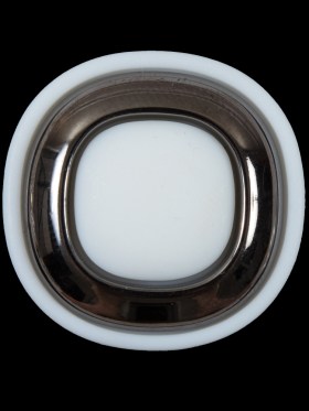 White and Gunmetal 2-Piece Plastic Button – 48L/30.5mm White and Gunmetal 2-Piece Plastic Button – 48L/30.5mm