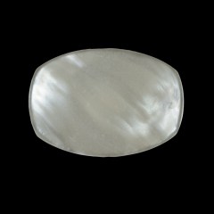 Ivory Iridescent Plastic Button – 44L/28mm Ivory Iridescent Plastic Button – 44L/28mm