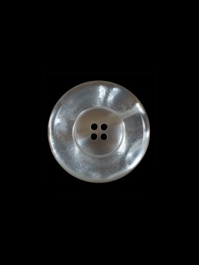 Beige Iridescent Plastic Button – 24L/15mm Beige Iridescent Plastic Button – 24L/15mm