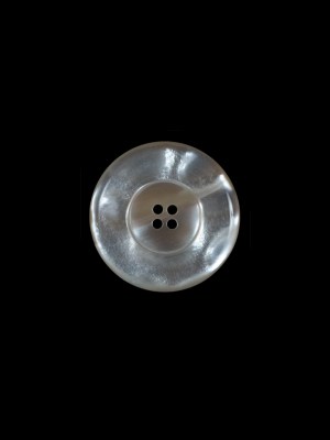 Beige Iridescent Plastic Button – 20L/12.5mm Beige Iridescent Plastic Button – 20L/12.5mm