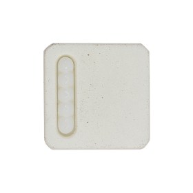 White Square with Molded Decoration 2-Piece Shank Back Plastic Button – 44L/28mm White Square with Molded Decoration 2-Piece Shank Back Plastic Button – 44L/28mm