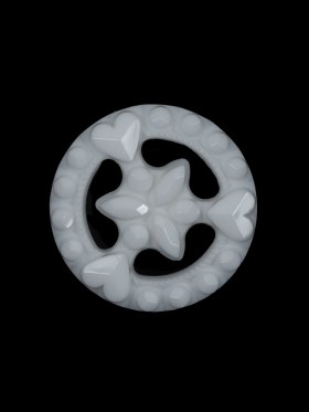 White Hearts and Gems Plastic Shank-Back Button – 36L/23mm White Hearts and Gems Plastic Shank-Back Button – 36L/23mm