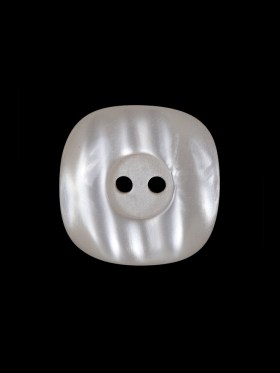 Beige Luminous Plastic Two-Hole Button – 30L/19mm Beige Luminous Plastic Two-Hole Button – 30L/19mm