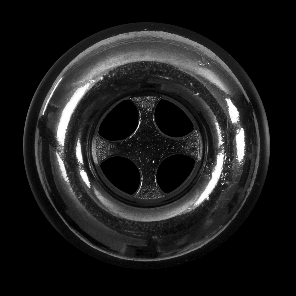 Italian Silver Metal 4-Hole Button – 54L/34mm Italian Silver Metal 4-Hole Button – 54L/34mm