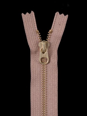 Metal Zipper with Gold Pull and Teeth 4.5″ – Light Brown Metal Zipper with Gold Pull and Teeth 4.5″ – Light Brown