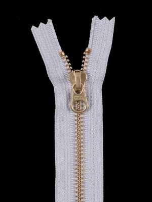 Metal Zipper with Gold Pull and Teeth 4.5″ – Light Gray Metal Zipper with Gold Pull and Teeth 4.5″ – Light Gray