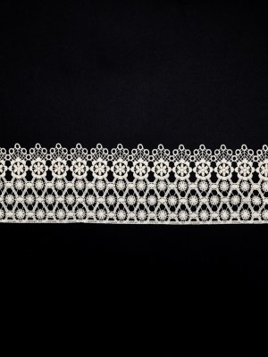 European Ivory Floral Venise Lace Trim – 4″ European Ivory Floral Venise Lace Trim – 4″
