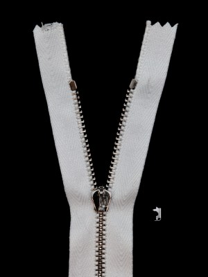 Mood Exclusive Italian Off-White and Silver T3 Closed End Metal Zipper – 9″ Mood Exclusive Italian Off-White and Silver T3 Closed End Metal Zipper – 9″