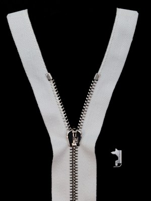 Mood Exclusive Italian White and Silver T5 Open End Metal Zipper – 27.5″ Mood Exclusive Italian White and Silver T5 Open End Metal Zipper – 27.5″