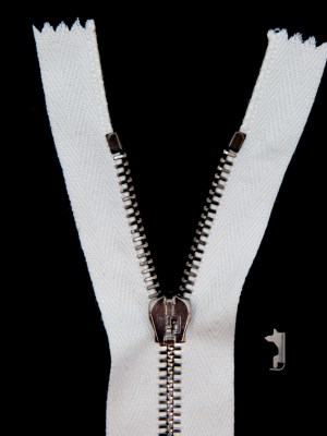 Mood Exclusive Italian White and Gunmetal T5 Closed End Metal Zipper – 9″ Mood Exclusive Italian White and Gunmetal T5 Closed End Metal Zipper – 9″