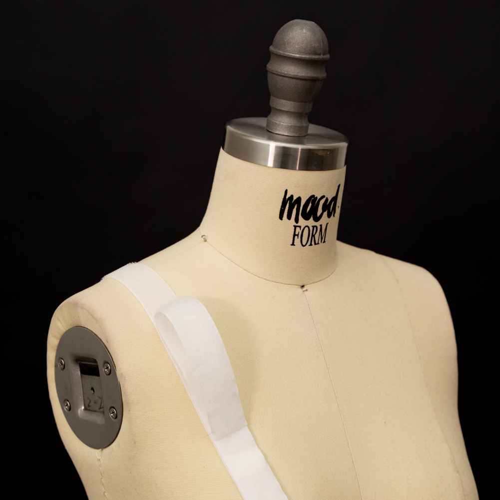 White Sticky Back VELCRO® Brand Fastener – 1″ White Sticky Back VELCRO® Brand Fastener – 1″