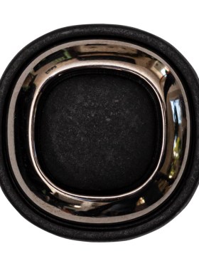 Italian Black and Gunmetal 2-Piece Plastic Button – 50L/32mm Italian Black and Gunmetal 2-Piece Plastic Button – 50L/32mm