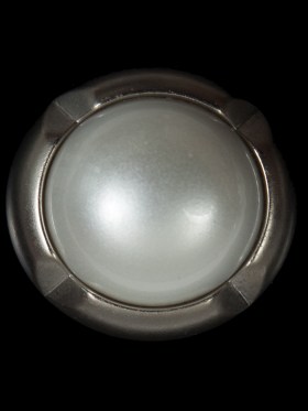 Pearl and Silver Plastic Shank Back Button – 44L/28mm Pearl and Silver Plastic Shank Back Button – 44L/28mm
