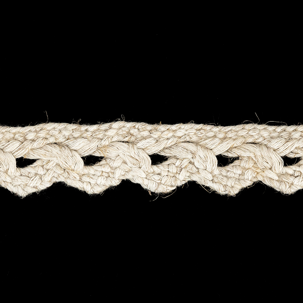 Lustrous Natural Braided Trim with Fuzzy Fibers and Scalloped Edge – 1″ Lustrous Natural Braided Trim with Fuzzy Fibers and Scalloped Edge – 1″