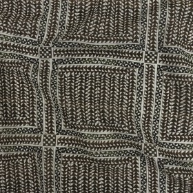 Lightweight Viscose-Linen Woven Print – Black and White Triangle Paths – Mood Exclusive Small Inverted Opposites Lightweight Viscose-Linen Woven Print – Black and White Triangle Paths – Mood Exclusive Small Inverted Opposites