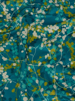 Printed Polyester Velvet – Peacock Berry Vines – British Imported Printed Polyester Velvet – Peacock Berry Vines – British Imported